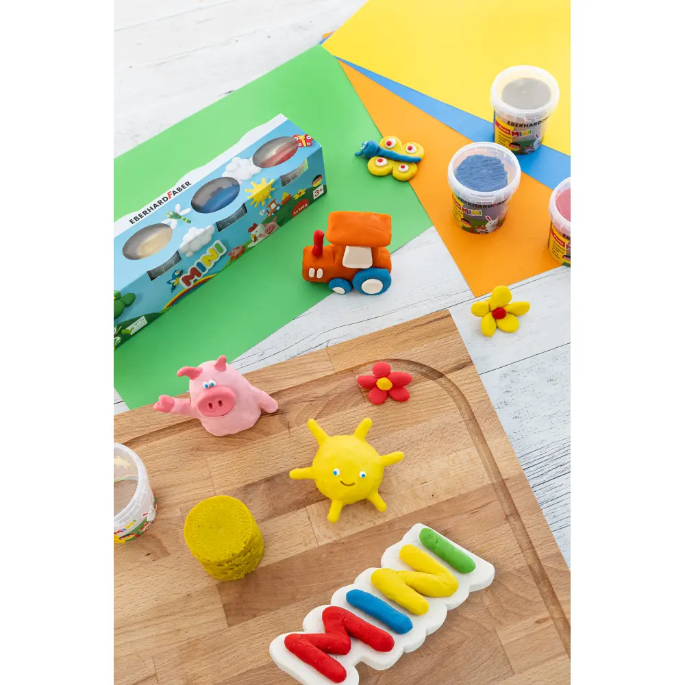 PLASTELIN EFA V LONČKU