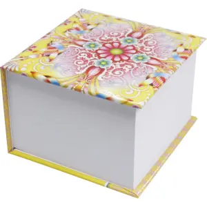 Papirna kocka Catalina Estrada