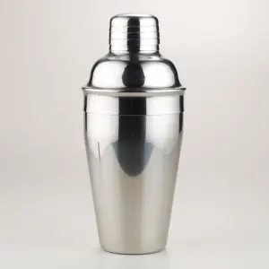 Kovinska posoda za pijačo Shaker